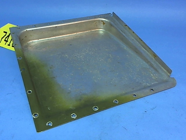 0413429-1 Cessna - FEET PAN- FRONT LH